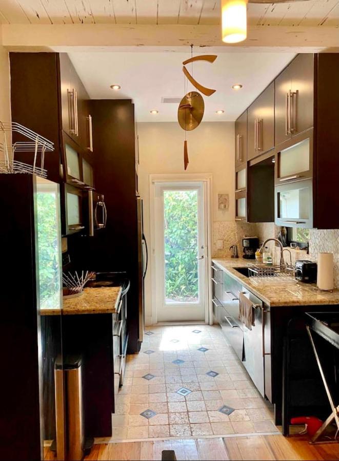 Entire Private Beautiful 2 Bedroom Plus Den House With Gated Front&Back Yard And Free Parking 10Min Drive To Miami Beach Esterno foto