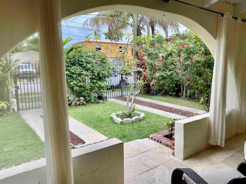 Entire Private Beautiful 2 Bedroom Plus Den House With Gated Front&Back Yard And Free Parking 10Min Drive To Miami Beach Esterno foto