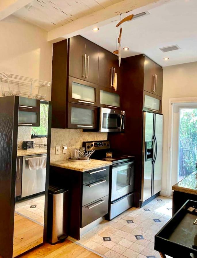 Entire Private Beautiful 2 Bedroom Plus Den House With Gated Front&Back Yard And Free Parking 10Min Drive To Miami Beach Esterno foto