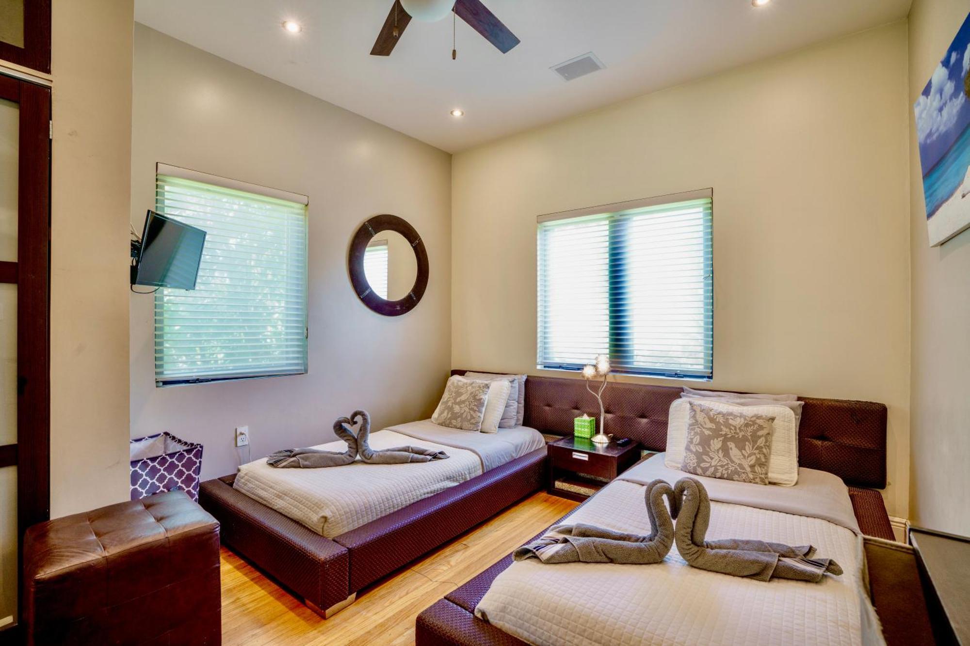Entire Private Beautiful 2 Bedroom Plus Den House With Gated Front&Back Yard And Free Parking 10Min Drive To Miami Beach Esterno foto