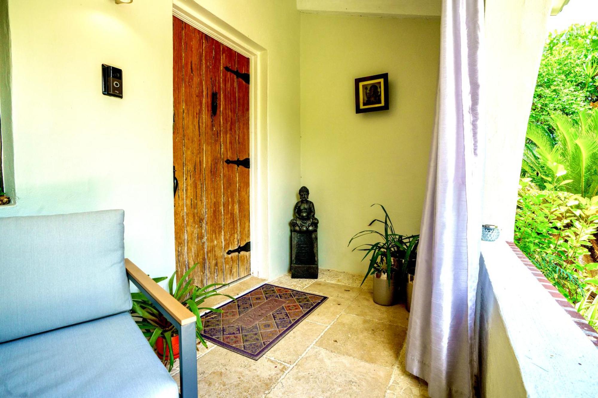 Entire Private Beautiful 2 Bedroom Plus Den House With Gated Front&Back Yard And Free Parking 10Min Drive To Miami Beach Esterno foto