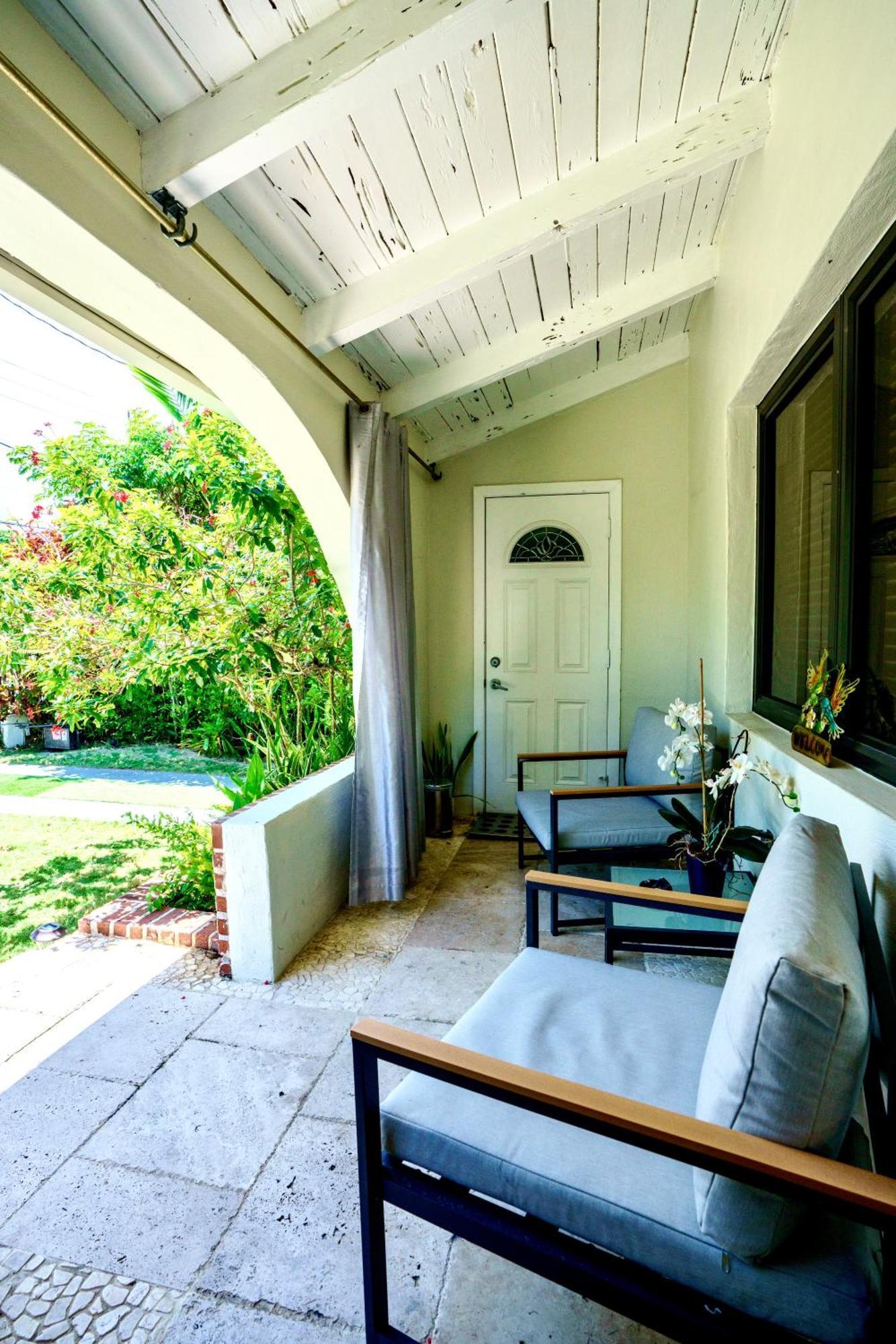 Entire Private Beautiful 2 Bedroom Plus Den House With Gated Front&Back Yard And Free Parking 10Min Drive To Miami Beach Esterno foto